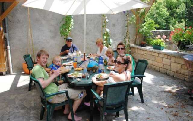 Villa With 4 Bedrooms in Saint-pierre-des-tripiers, With Wonderful Lak