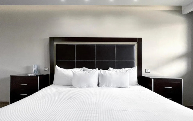 Quinta Dorada Hotel and Suites