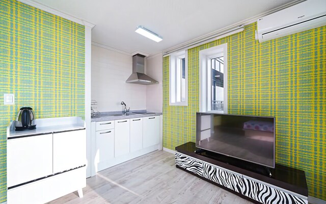 Nonsan Lake and Sunset Pension