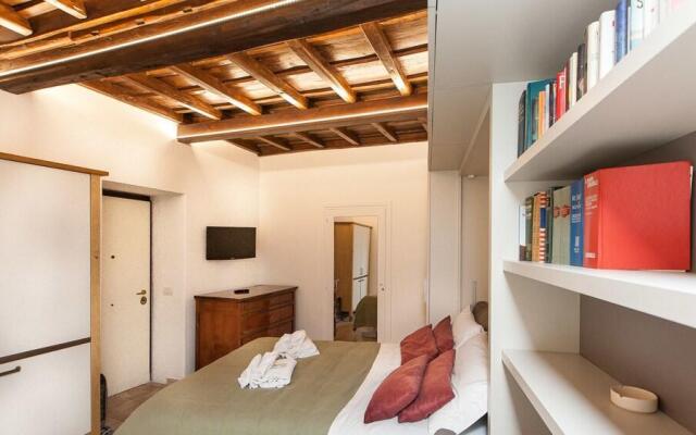 Rental in Rome Arenula Studio