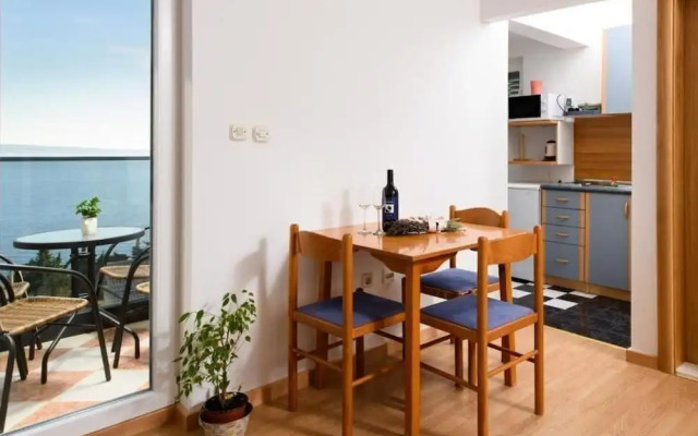 Apartments Villa Milas With Pool