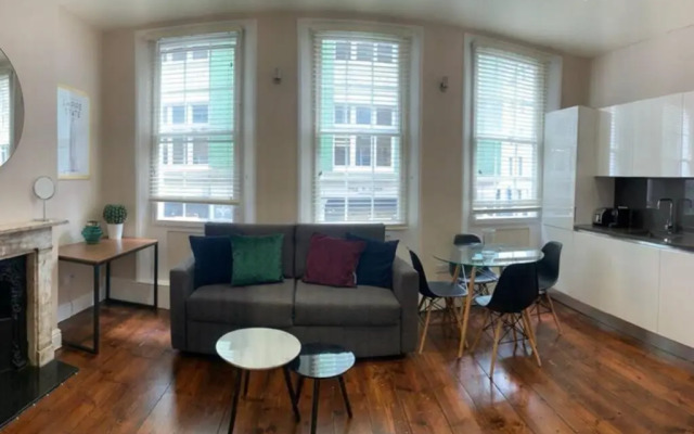 Superb One Bedroom Apartment in Soho