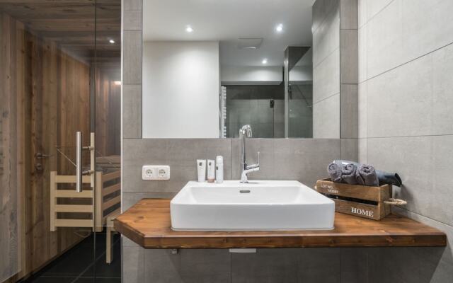 Tasteful Holiday Home in Hollersbach im Pinzgau With Garden