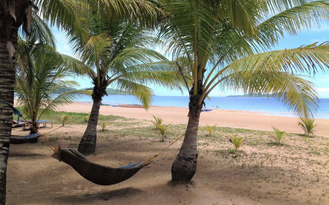 Villa Verde Safari and Pagi Dive Center