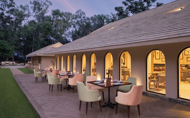 AM Hotel Kollection, Meerut