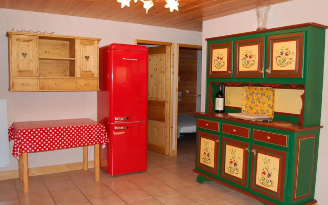 Spacious Holiday Home Near Center of Champagny