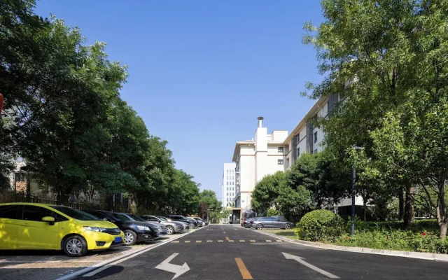 Nostalgia S Hotel - Beijing Fangshan Uni