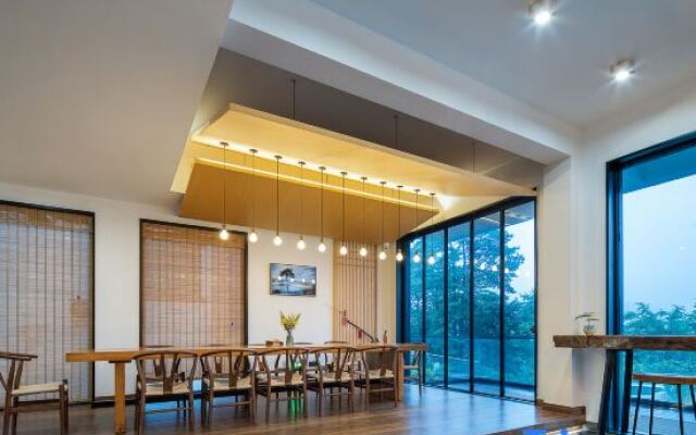 Dongmei Yueju Qiyue Yunsu Hotel