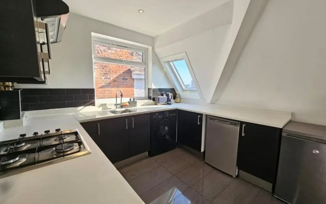 London Luxury Apartment - Finchley Road Retreat