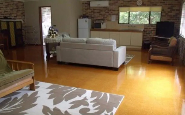 Emerald Tropical Palms B&B