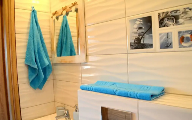 Comfortable Holiday Homes With Jacuzzi, Niechorze
