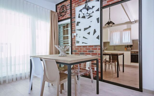 No 6 Apartments