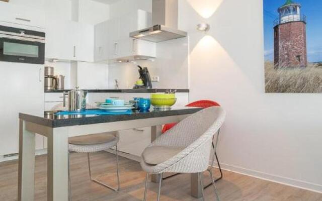 S22_57 Saltwater Suite