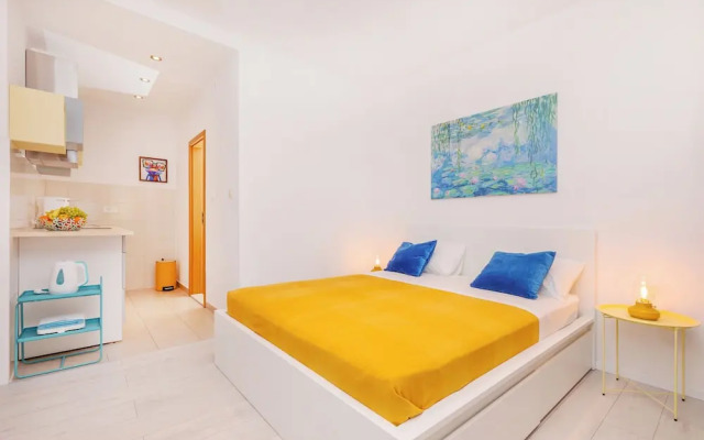 Bis Studio Apartment 4