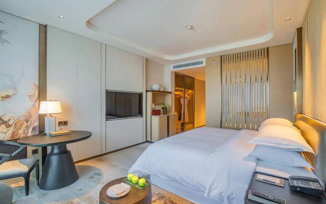 Sheraton Yunfu Xinxing Hotel