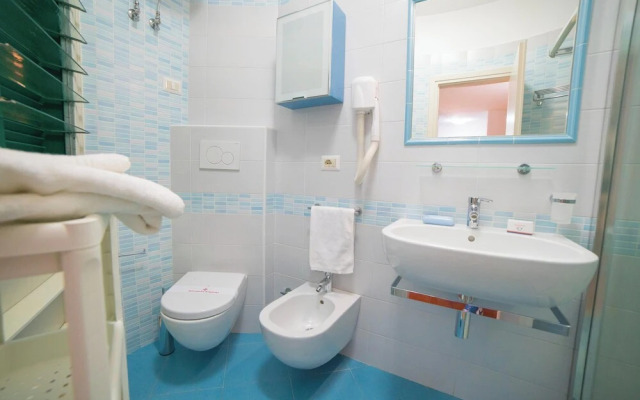 Alba Apartment With Pool and Sea