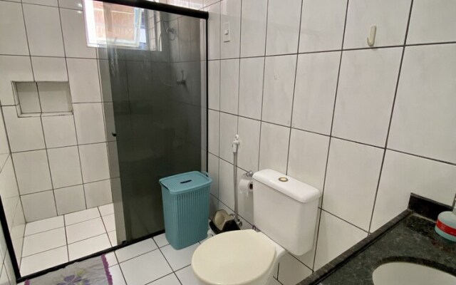 3 quartos a 2 quadras da Praia