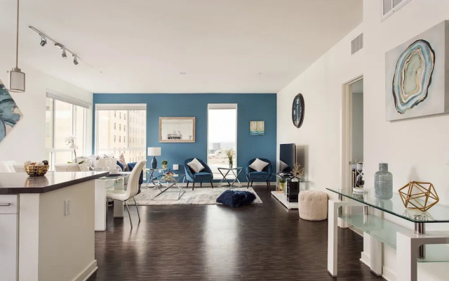 New Downtown LA Luxury Jr. Penthouse
