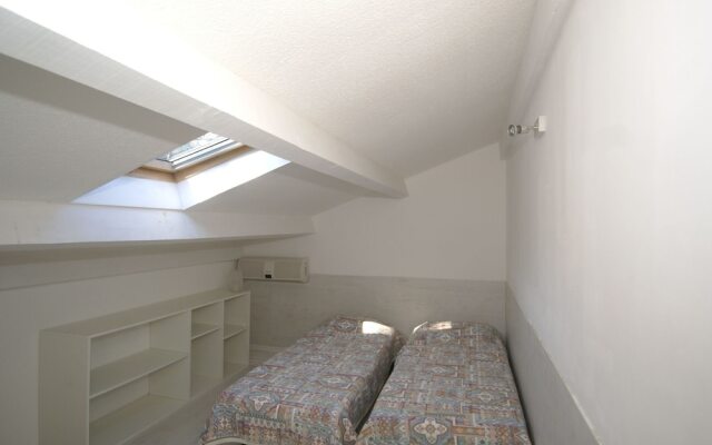 Charming Holiday Home in Poggio-mezzana, 150 m From Beach