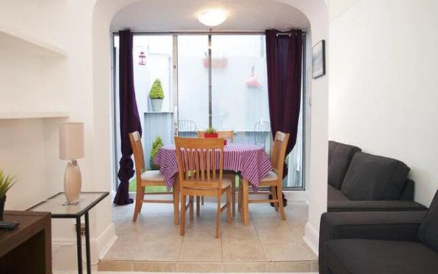 Hyde Park Atmosphere A