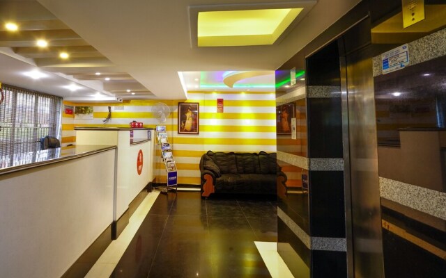 OYO 022 Hotel Halfmoon