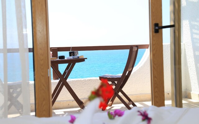 Ceshme Plus Hotel