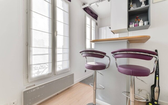 Bright And Spacious Studio Near la Défense