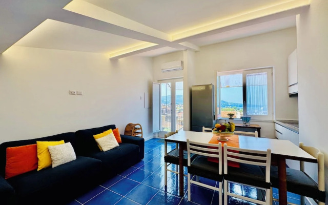 YourHome - La Famiglia Apartment