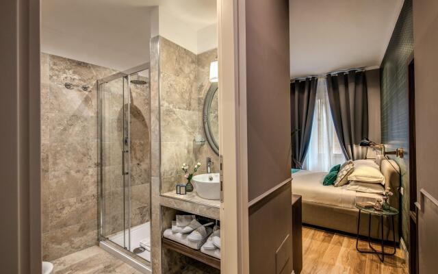 Tree Charme Parliament Boutique Hotel