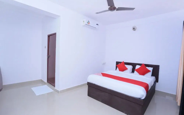 OYO 14328 Hotel Rv Tower