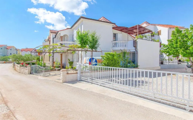 One-Bedroom Apartment in Miroslava Krleze I