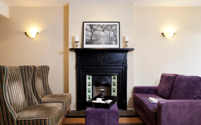 Tara Lodge