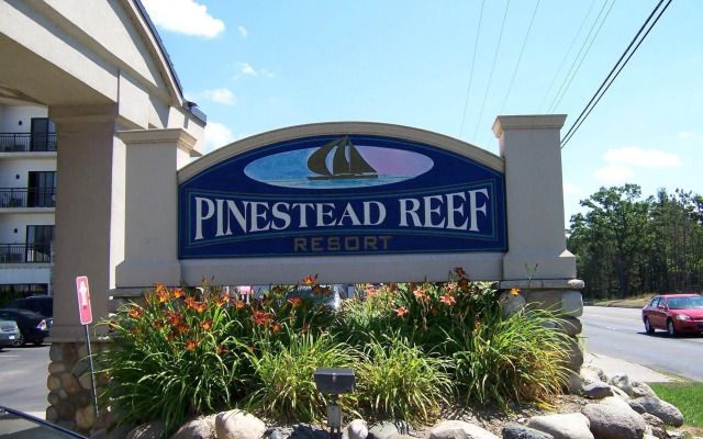 Pinestead Reef Resort