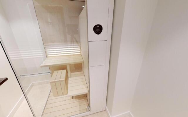 White Pearl Apartment 2.05