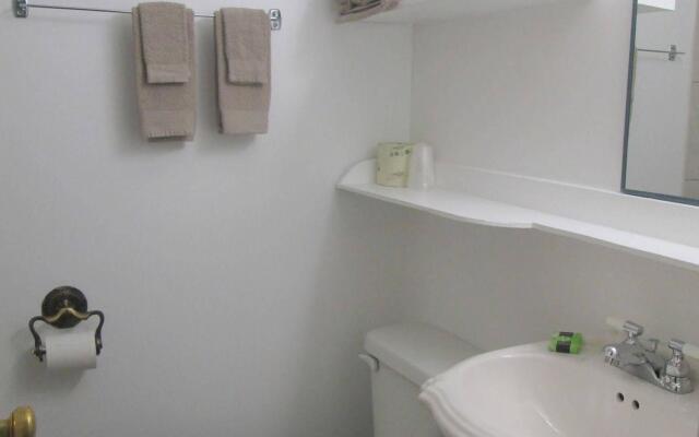 Edgewater Motel & Campground