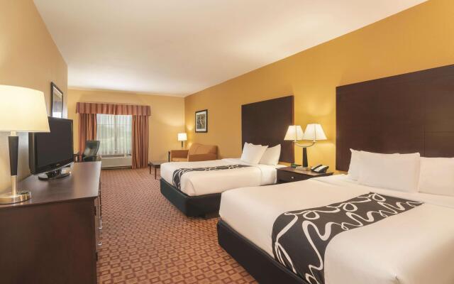 Comfort Inn & Suites Verona at Turning Stone Resort Casino