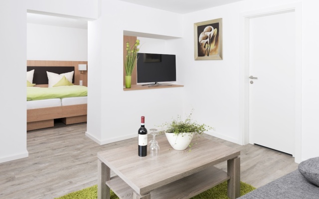 Hotel Garni BURG WALDENSTEIN