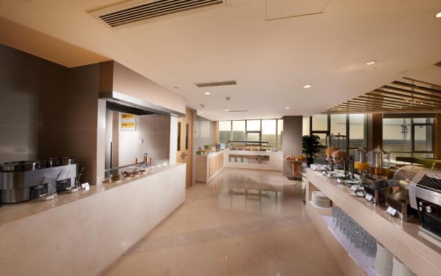 Holiday Inn Express Zhengzhou Airport by IHG