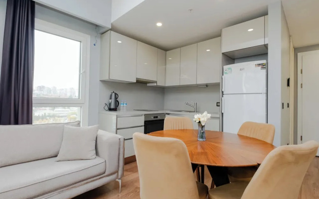 lUX Residence on High Floor 03