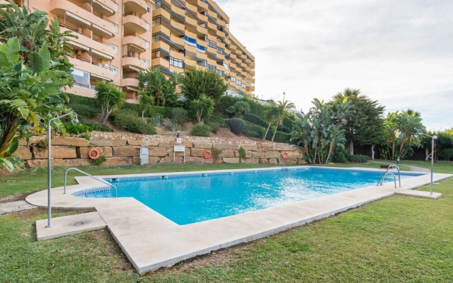 2-bed Apartment With Pool
