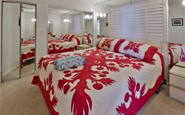 Valley Isle 705 by RedAwning