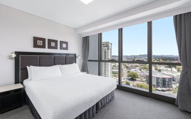 Meriton Suites Adelaide Street, Brisbane