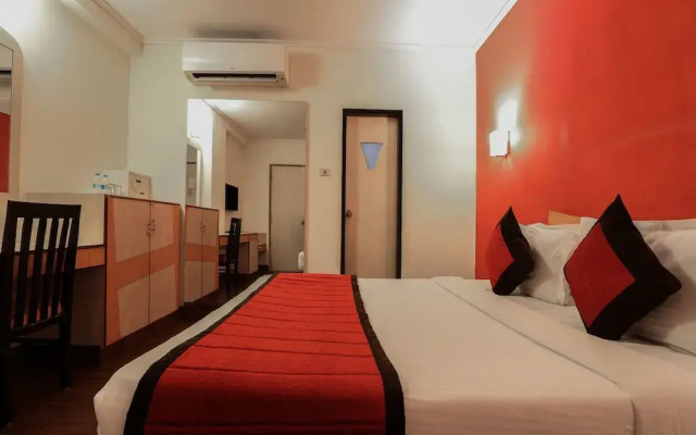 OYO 15959 The City Park