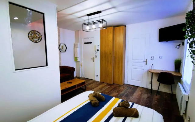 Skyline Residence "Smart-Concept" (Adults Only)