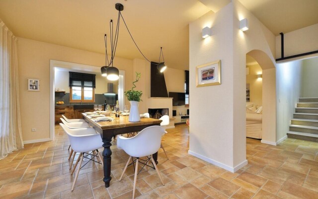 Amazing Home in Jadrija with Hot Tub, Sauna & 4 Bedrooms