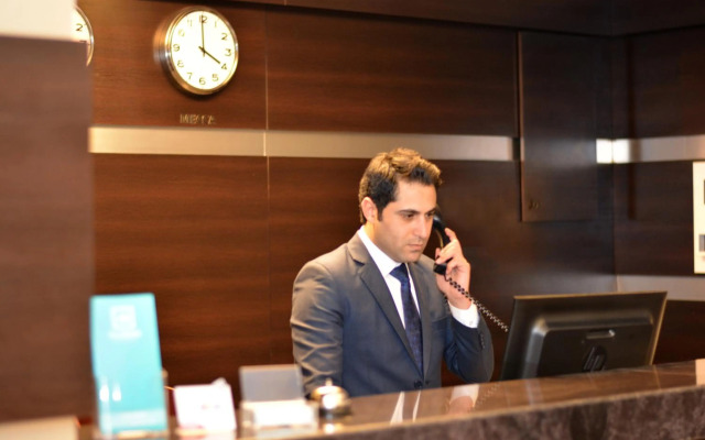 Tilal Almadina Hotel & Suites