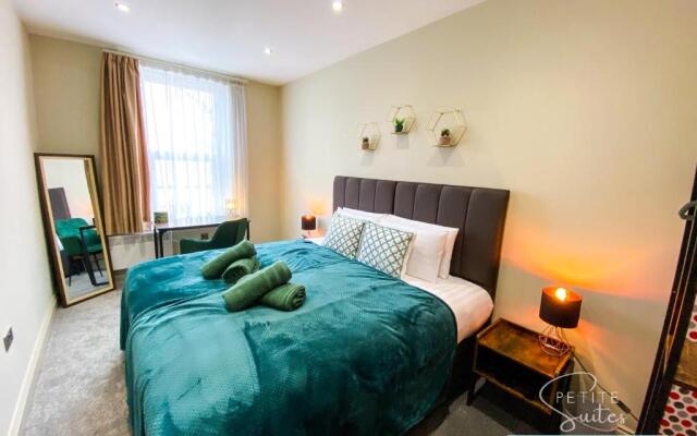 The Wild Fauna Suite - Petite Suites