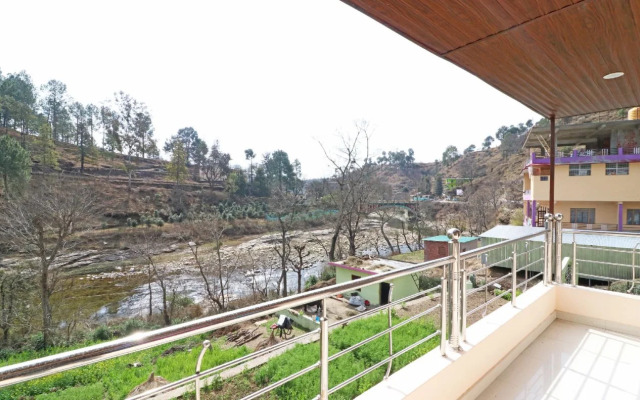 S.J Hotel's by OYO Rooms