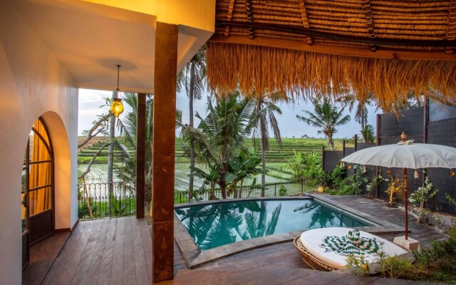 Architectural Masterpiece Villas Complex 15 BR Canggu w staff