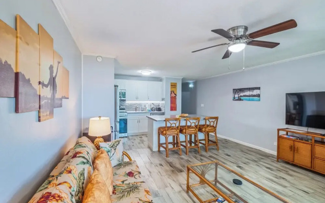 Kalanikai 118 Highly Walkable!